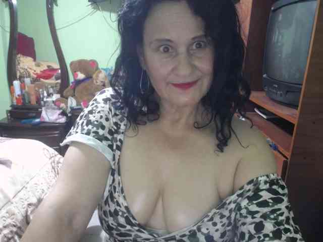jazmin-mature webcam