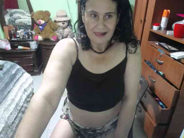 jazmin-mature webcam