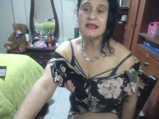 jazmin-mature webcam