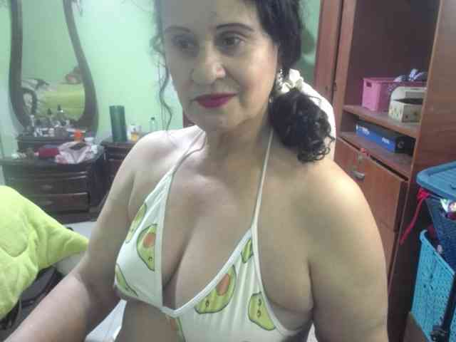 jazmin-mature webcam