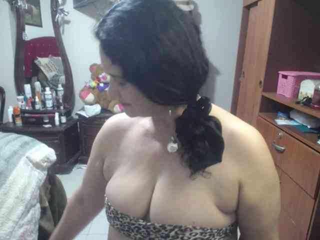 jazmin-mature webcam