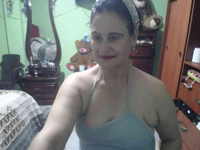 jazmin-mature webcam