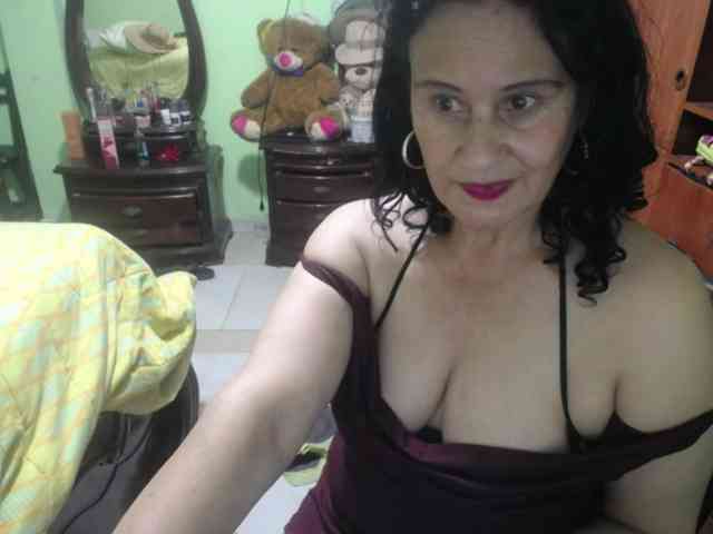 jazmin-mature webcam