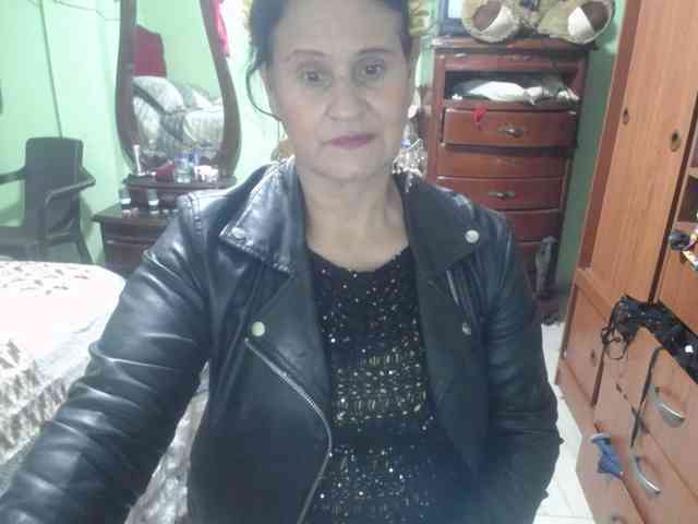 jazmin-mature webcam