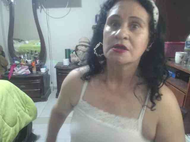 jazmin-mature webcam