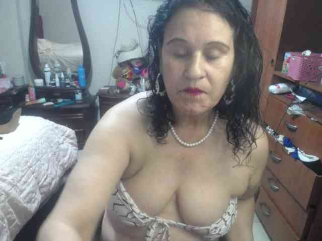 jazmin-mature webcam