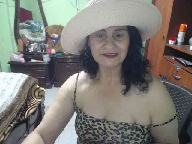 jazmin-mature webcam