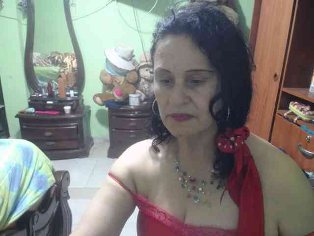 jazmin-mature webcam