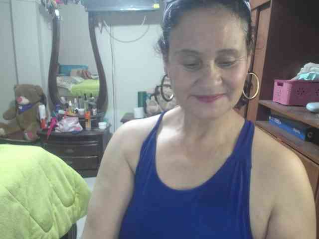 jazmin-mature webcam