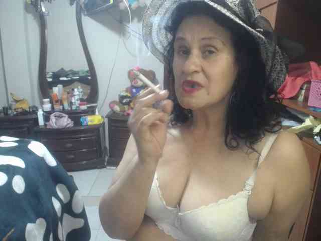 jazmin-mature webcam