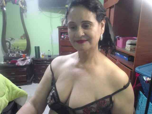 jazmin-mature webcam