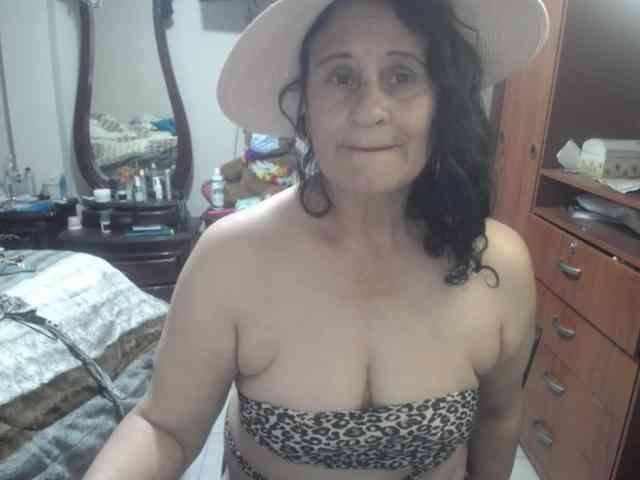 jazmin-mature webcam