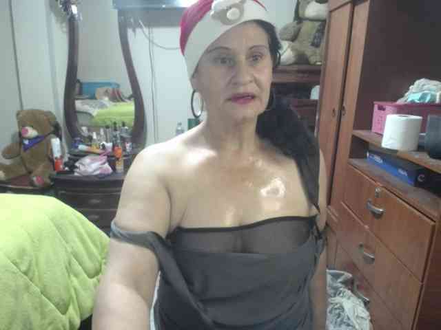 jazmin-mature webcam