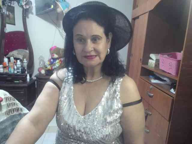 jazmin-mature webcam