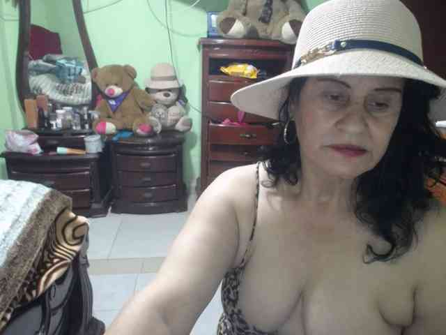 jazmin-mature webcam
