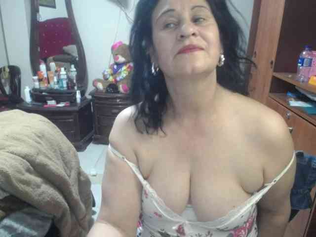 jazmin-mature webcam
