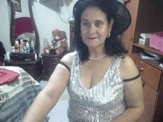 jazmin-mature webcam