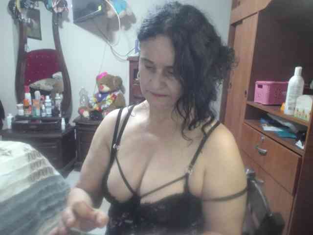 jazmin-mature webcam