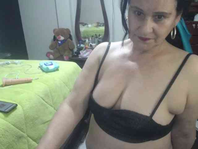 jazmin-mature webcam