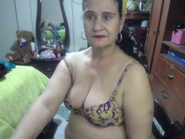 jazmin-mature webcam