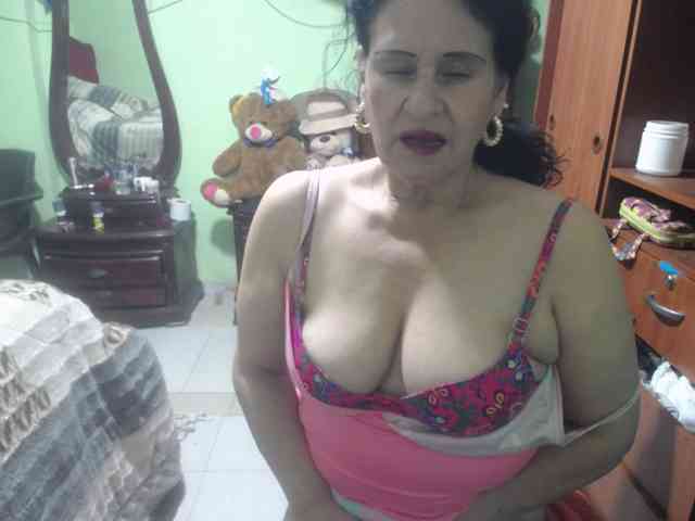 jazmin-mature webcam