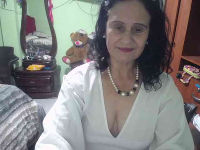 jazmin-mature webcam