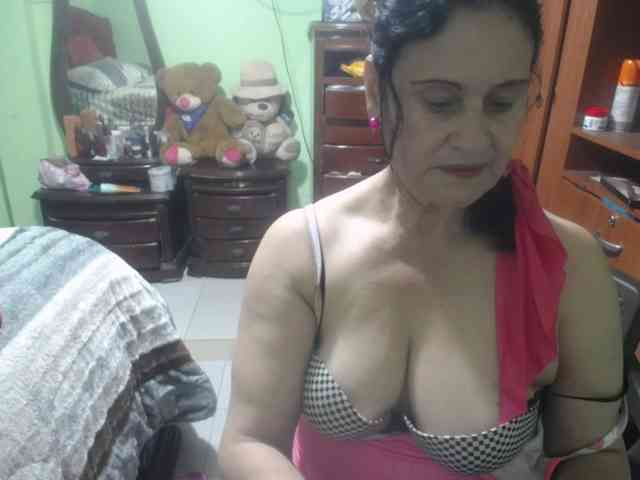 jazmin-mature webcam