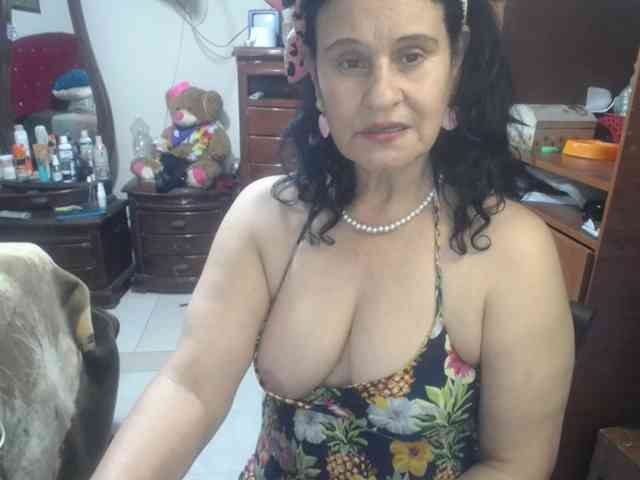 jazmin-mature webcam