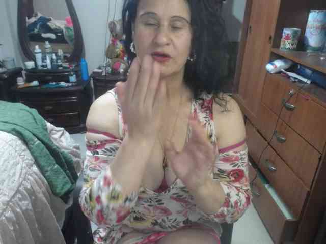 jazmin-mature webcam