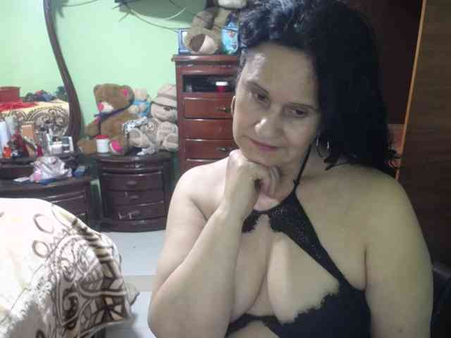 jazmin-mature webcam