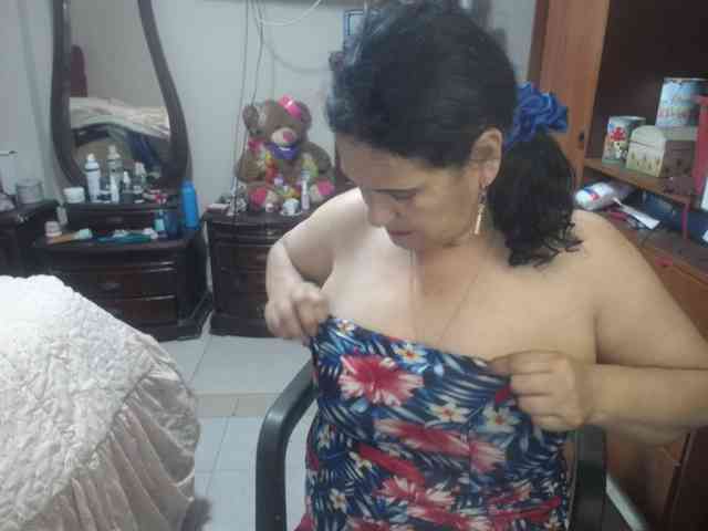 jazmin-mature webcam