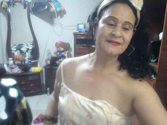 jazmin-mature webcam