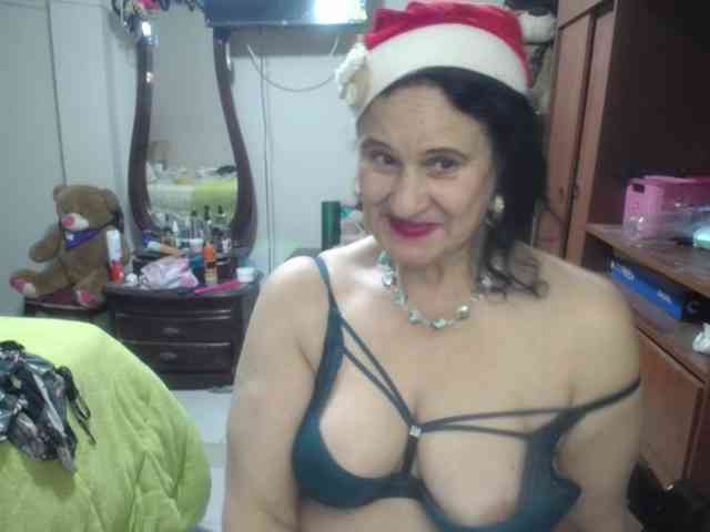 jazmin-mature webcam