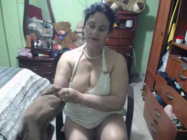 jazmin-mature webcam
