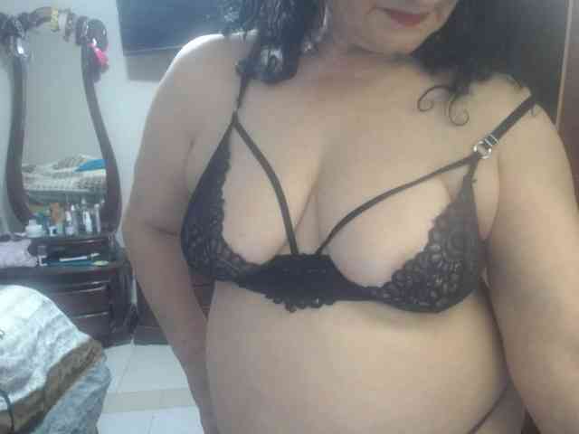 jazmin-mature webcam