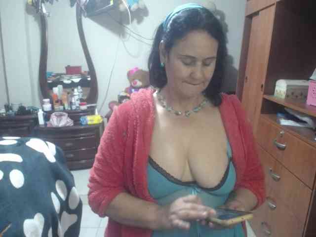 jazmin-mature webcam
