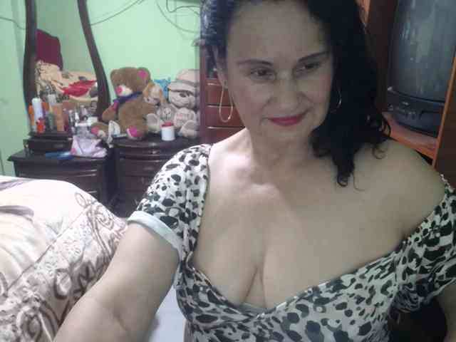 jazmin-mature webcam