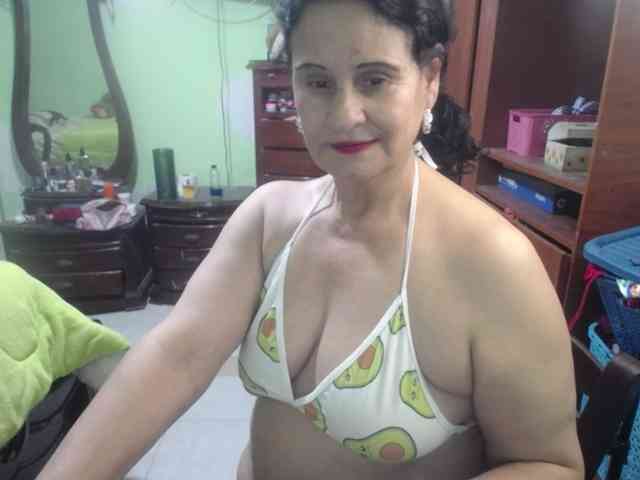 jazmin-mature webcam