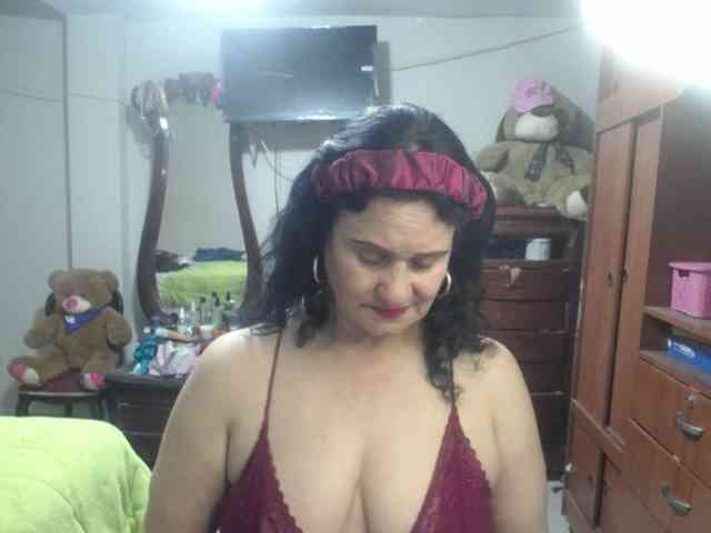 jazmin-mature webcam