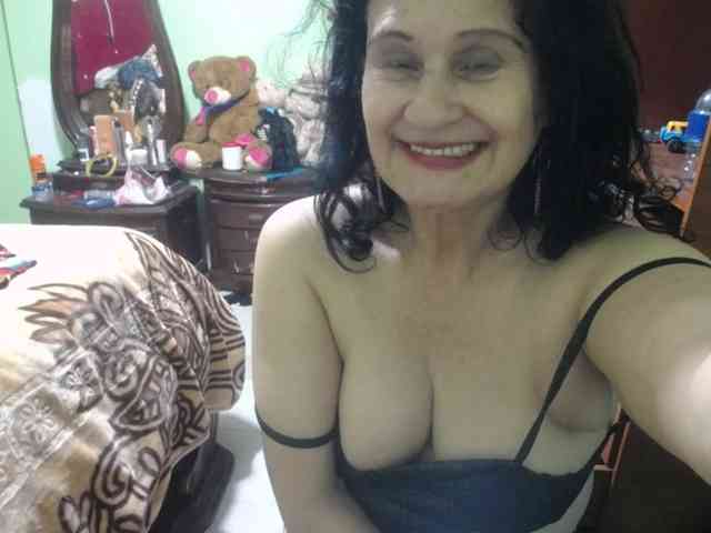 jazmin-mature webcam