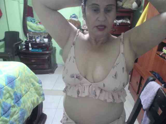 jazmin-mature webcam