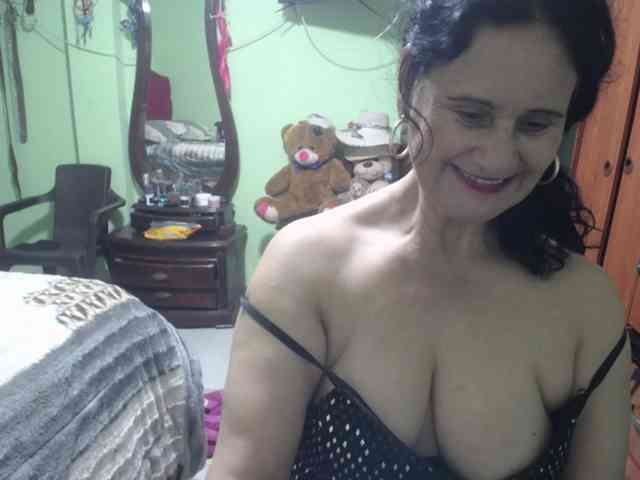 jazmin-mature webcam