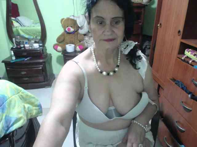 jazmin-mature webcam