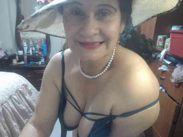 jazmin-mature webcam