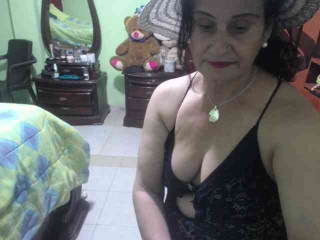 jazmin-mature webcam