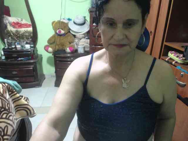jazmin-mature webcam