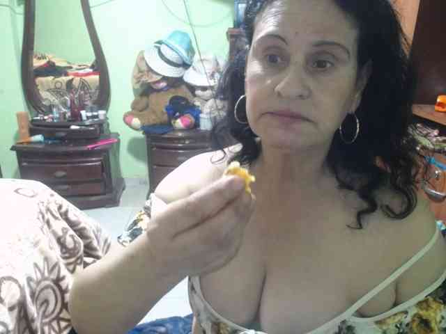 jazmin-mature webcam
