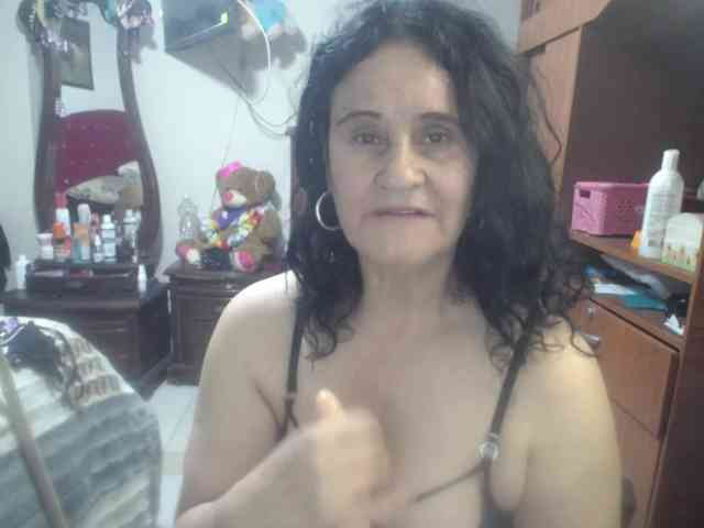 jazmin-mature webcam