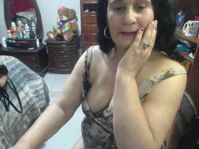 jazmin-mature webcam