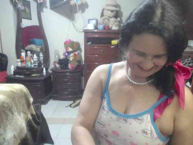 jazmin-mature webcam